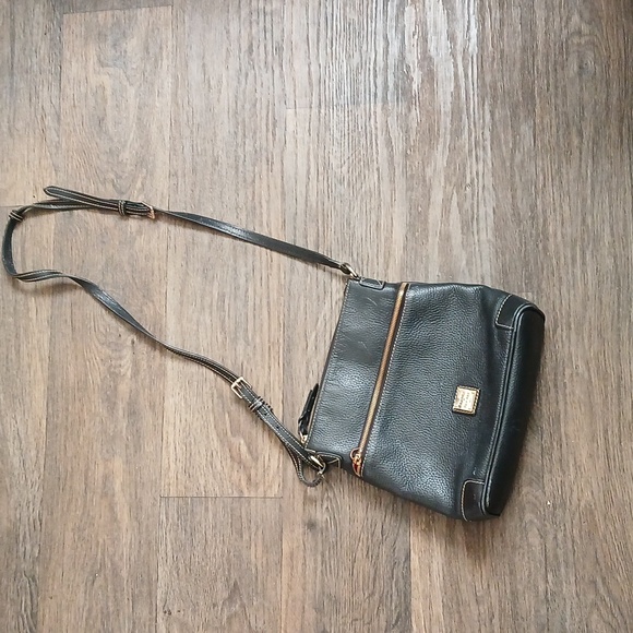 Dooney & Bourke Pebble Grain Crossbody Bag. - Picture 14 of 16